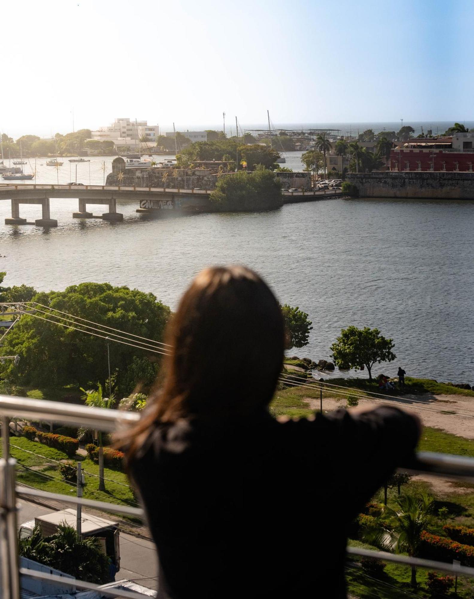 Bahia 79 Apartasuites Cerca Al Centro Cartagena エクステリア 写真