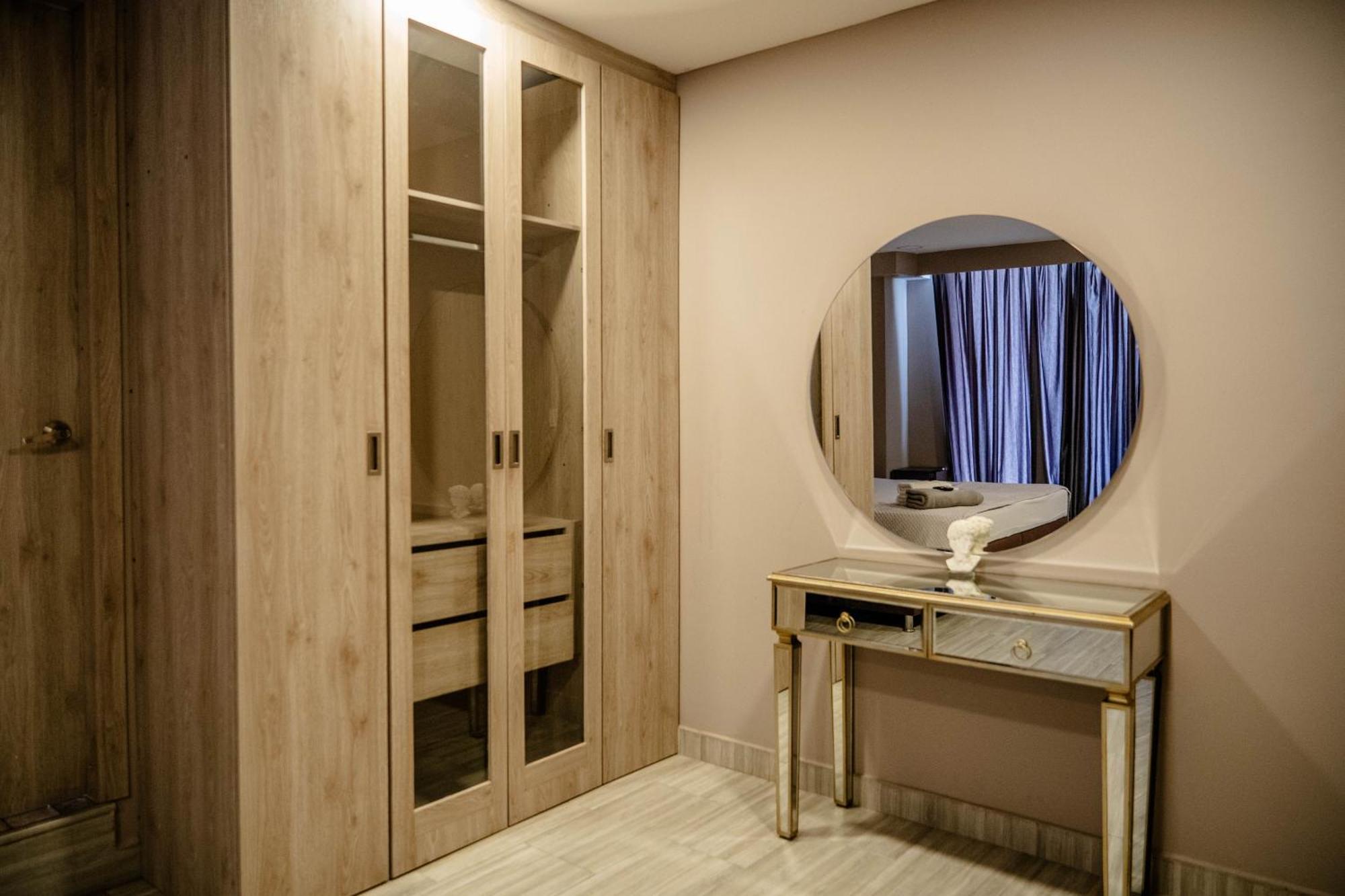 Bahia 79 Apartasuites Cerca Al Centro Cartagena エクステリア 写真