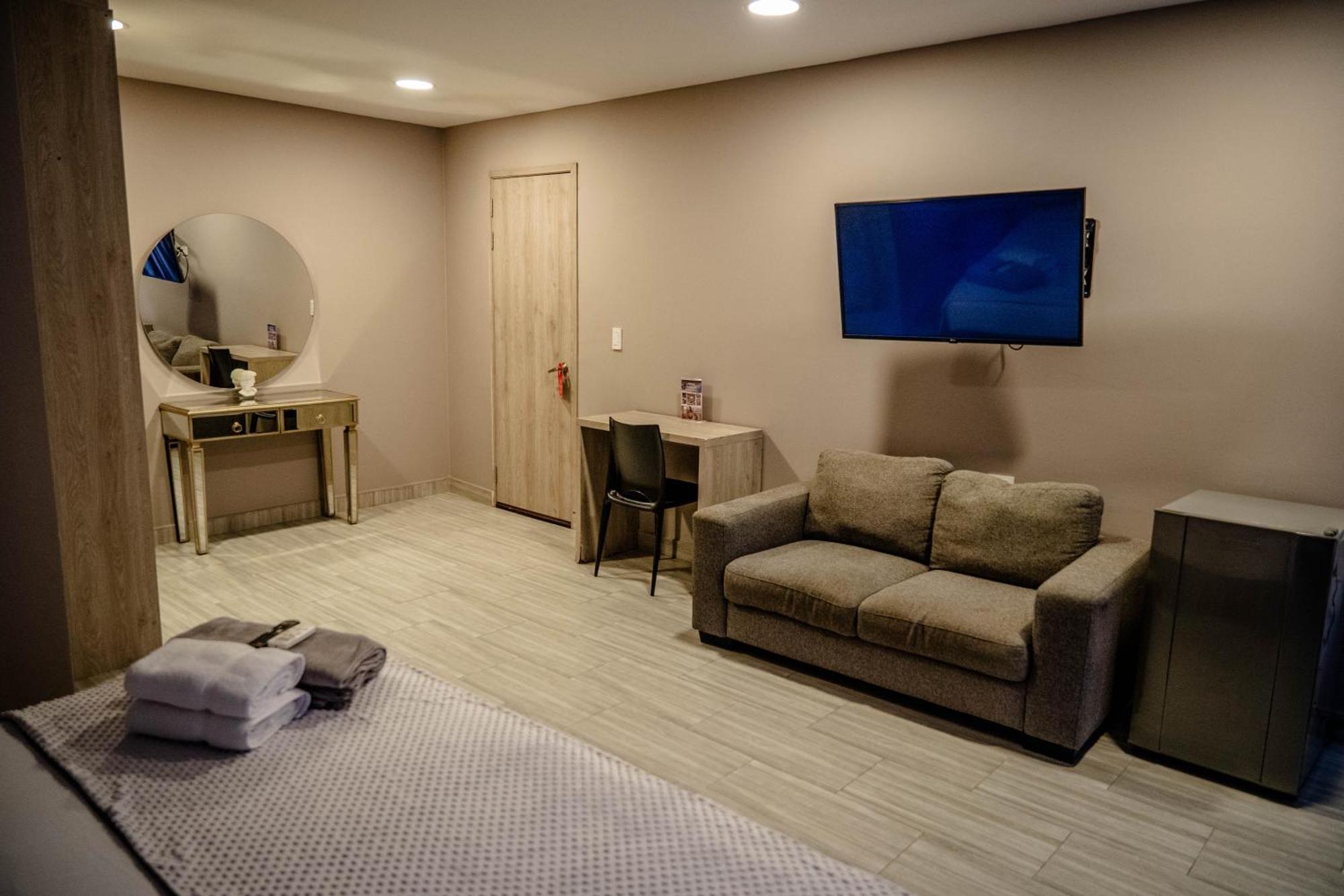 Bahia 79 Apartasuites Cerca Al Centro Cartagena エクステリア 写真