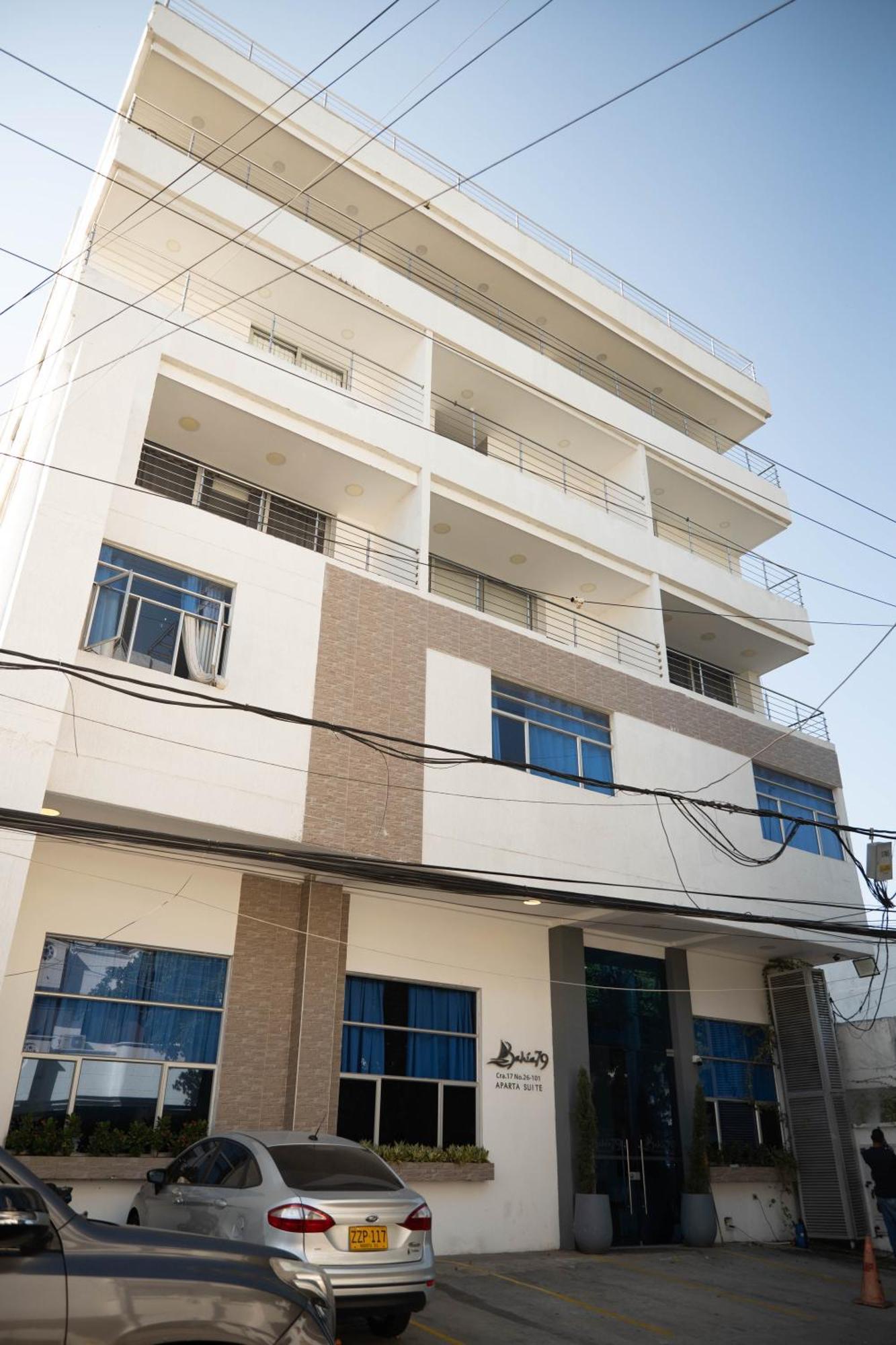 Bahia 79 Apartasuites Cerca Al Centro Cartagena エクステリア 写真