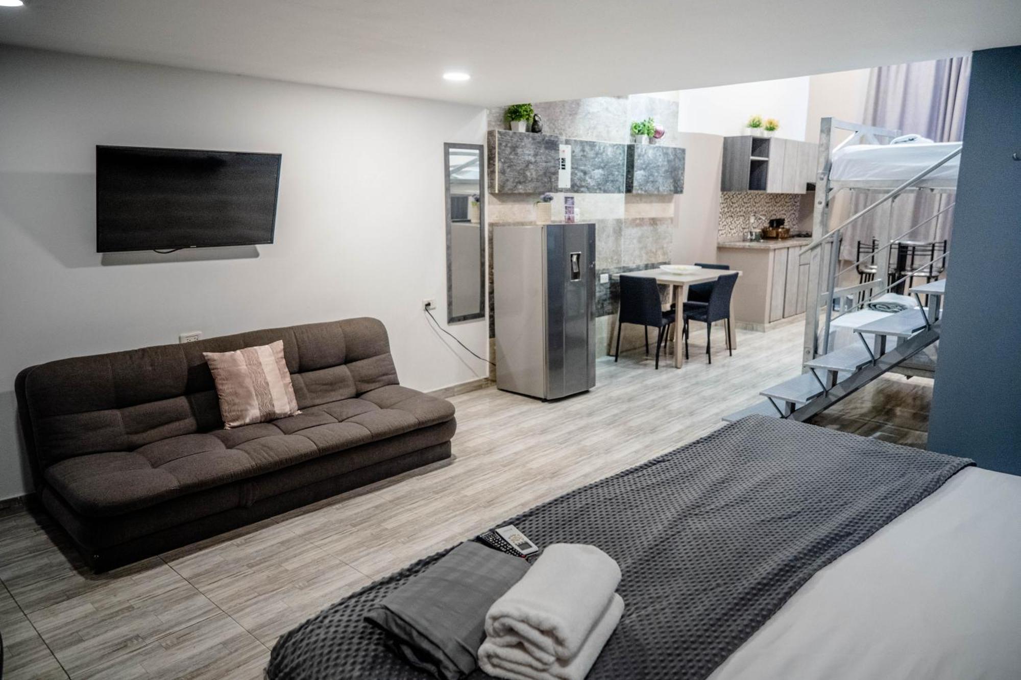 Bahia 79 Apartasuites Cerca Al Centro Cartagena エクステリア 写真