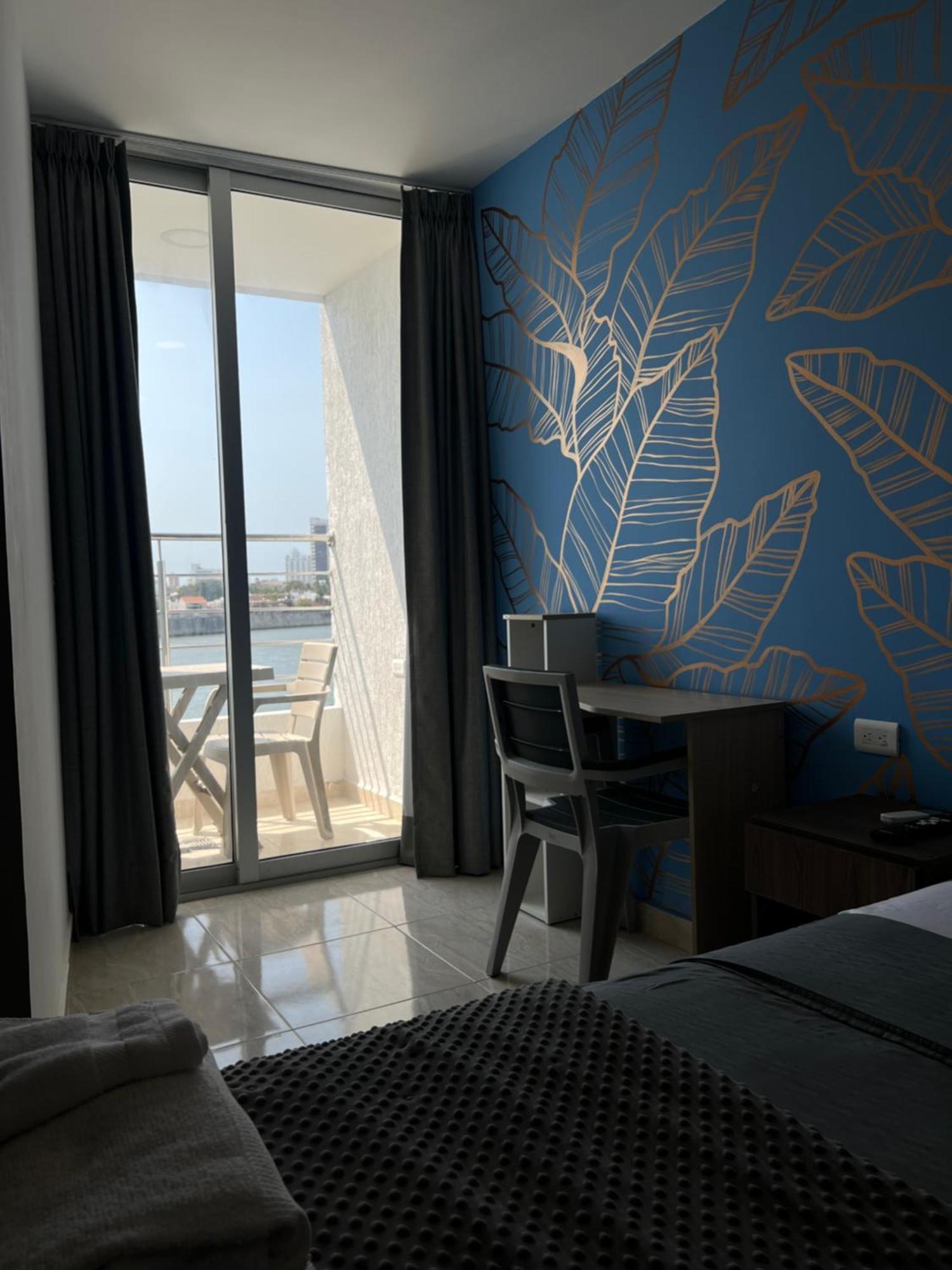 Bahia 79 Apartasuites Cerca Al Centro Cartagena エクステリア 写真