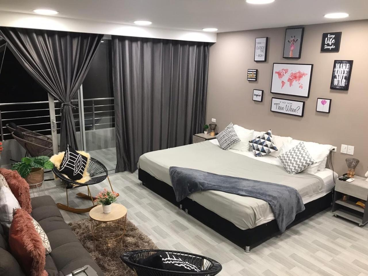 Bahia 79 Apartasuites Cerca Al Centro Cartagena エクステリア 写真