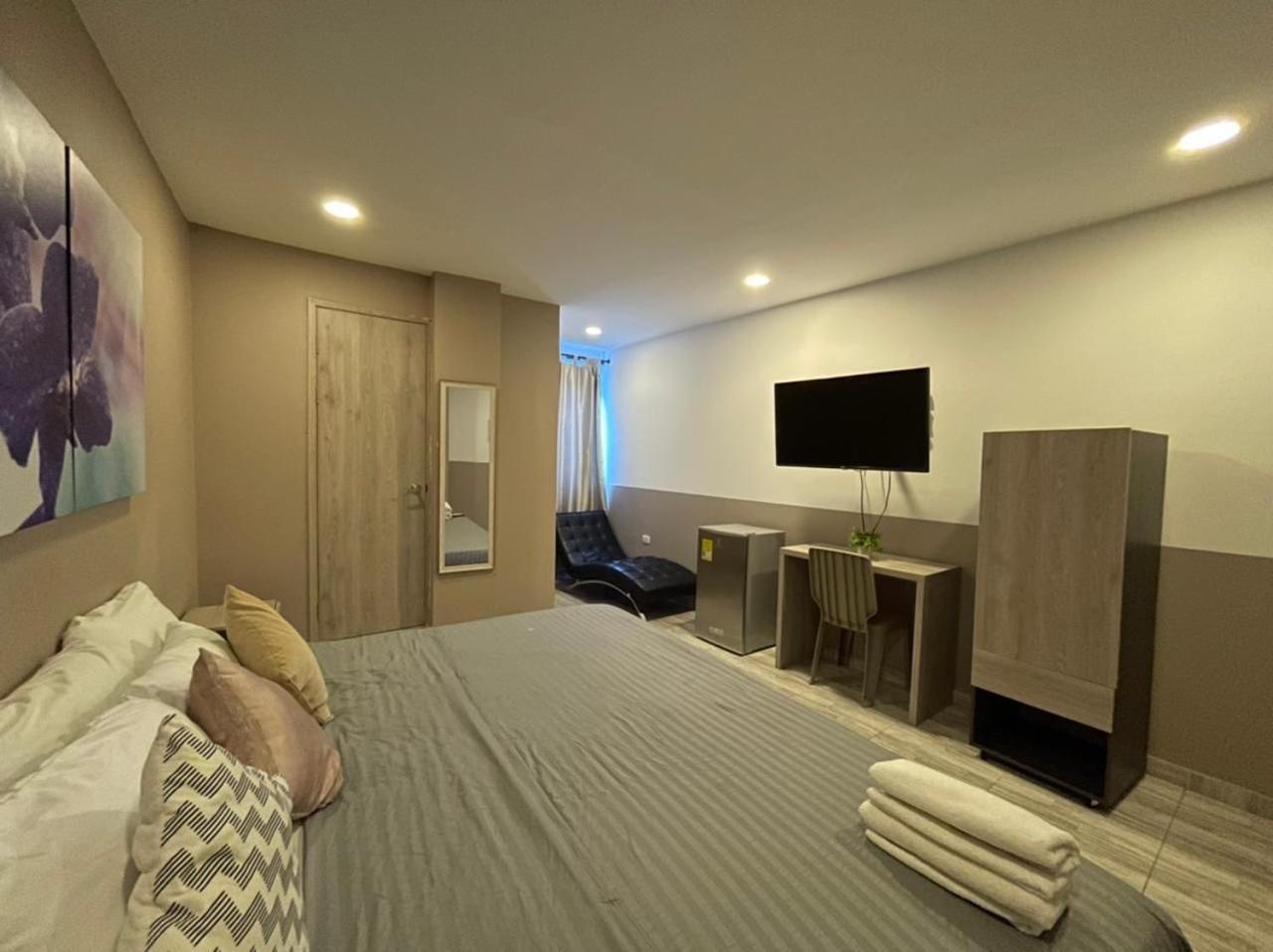 Bahia 79 Apartasuites Cerca Al Centro Cartagena エクステリア 写真
