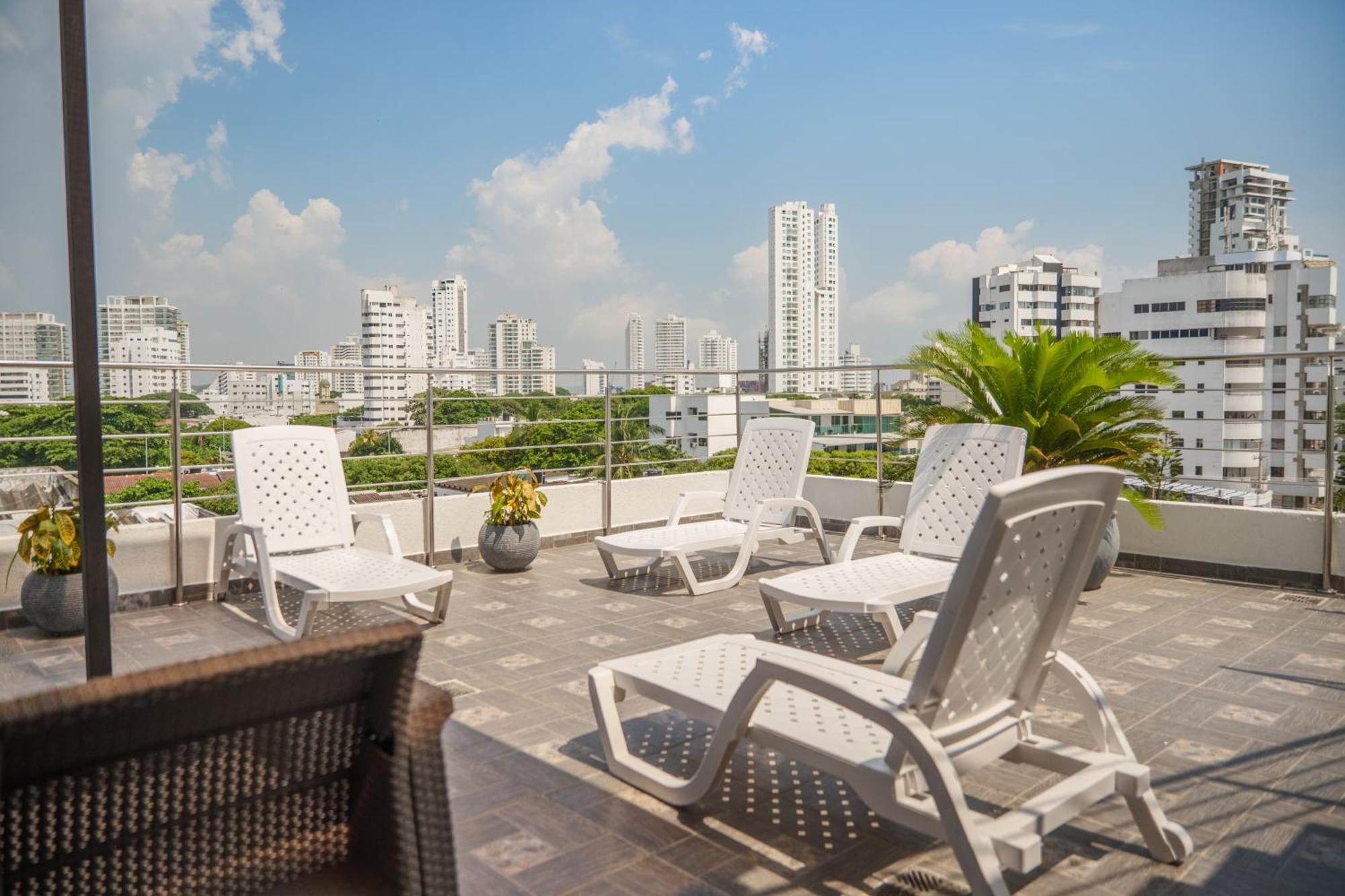 Bahia 79 Apartasuites Cerca Al Centro Cartagena エクステリア 写真