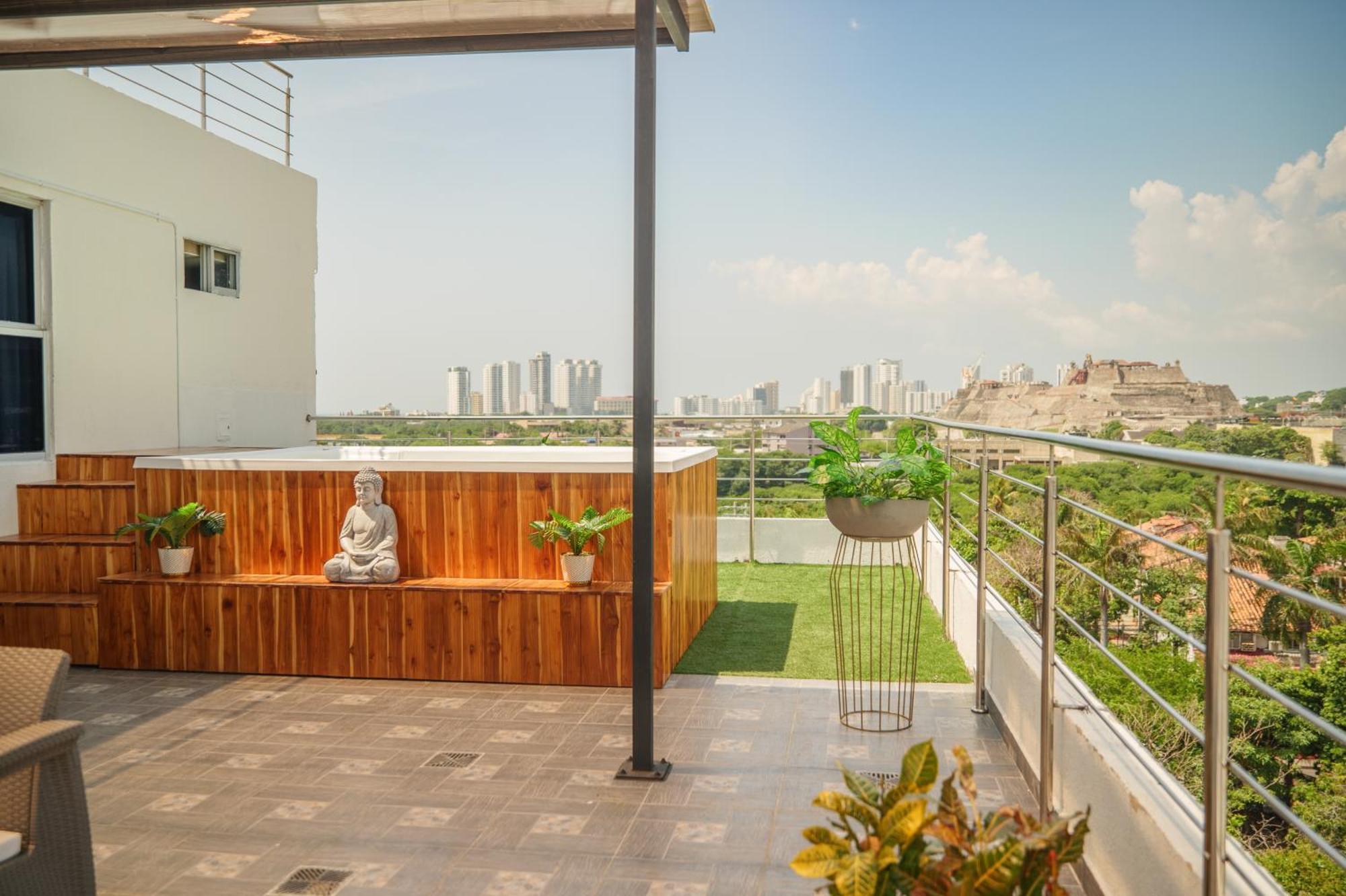 Bahia 79 Apartasuites Cerca Al Centro Cartagena エクステリア 写真