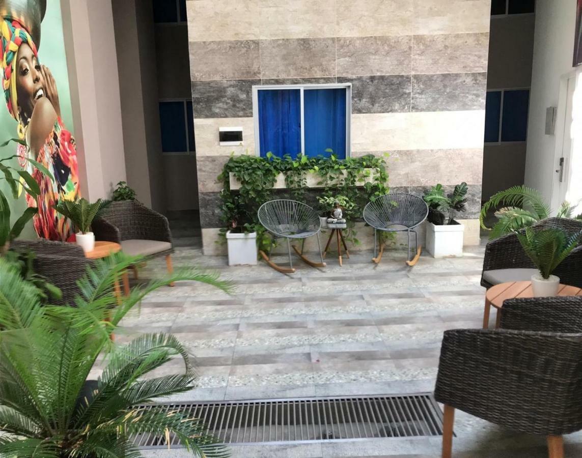 Bahia 79 Apartasuites Cerca Al Centro Cartagena エクステリア 写真
